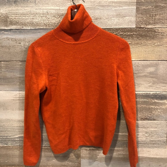 Sarah Spencer Sweaters - Sarah Spencer Italian merino turtleneck M
